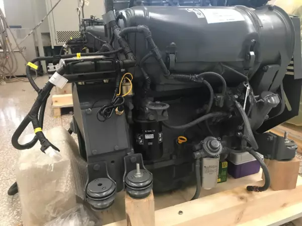Двигатель DEUTZ BF6L913C купить в Москве